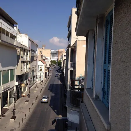 Papa Bongo Hostel *
